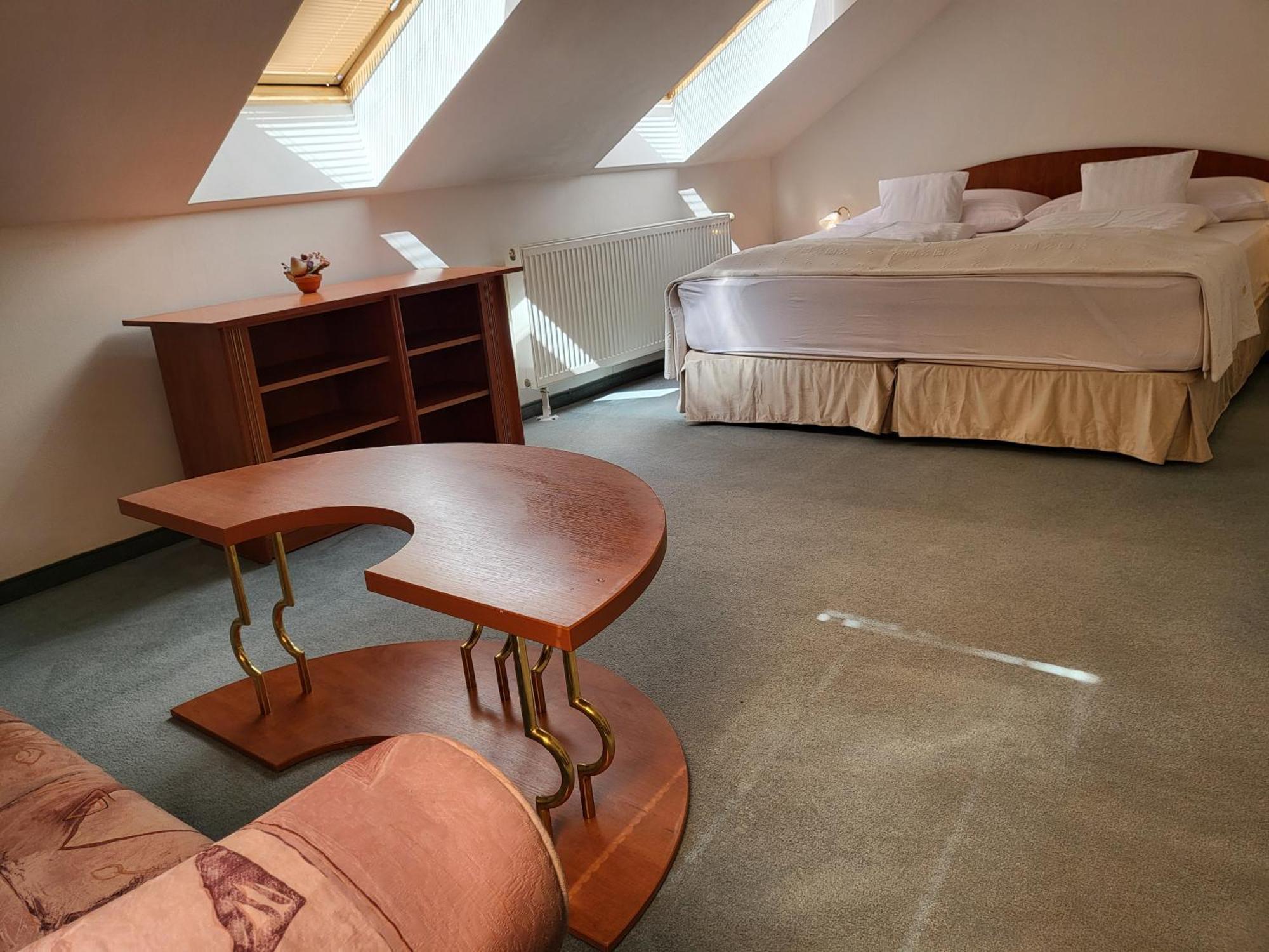 Hotel Margit Trenčianske Teplice Esterno foto